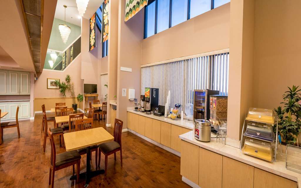 San Bernardino Inn & Suites Restaurant photo
