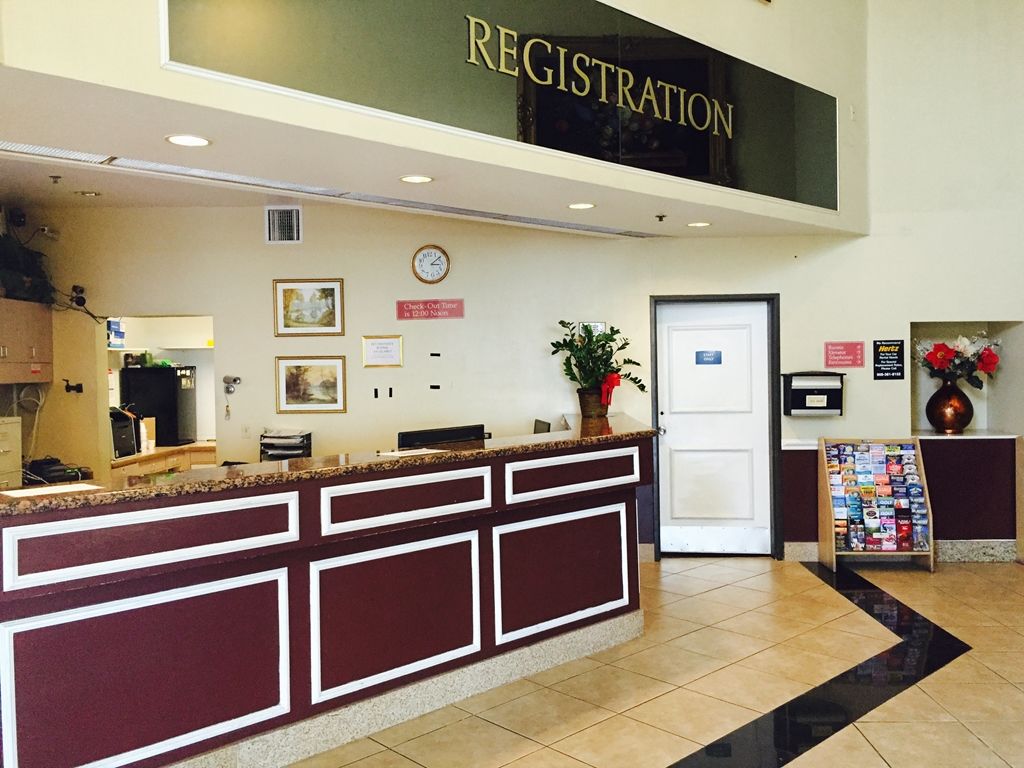 San Bernardino Inn & Suites Intérieur photo